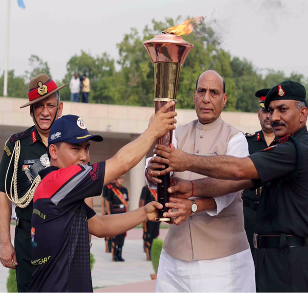 Defence Minister lights Victory Flame to mark 20 Yrs of Kargil War